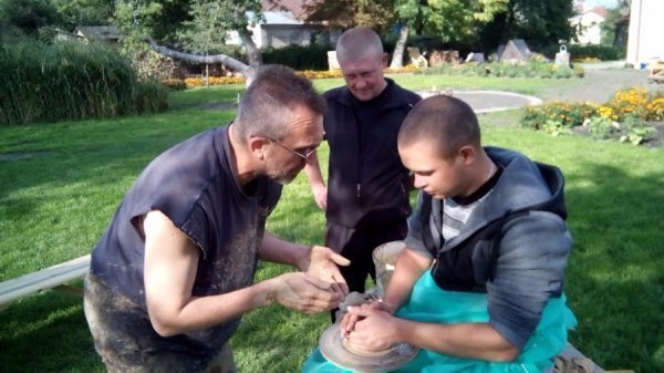 Волинський гончар лікує воїнів АТО мистецтвом. ФОТО