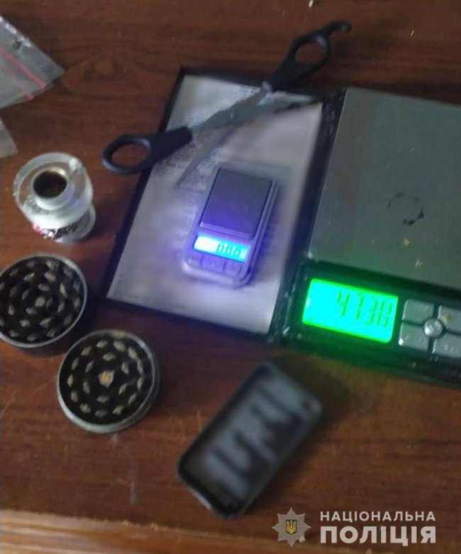 У лучан вдома знайшли галюциногенні гриби, канабіс, коноплю та амфетамін. ФОТО