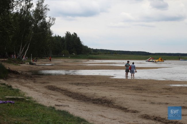 Обмілілий Світязь та дорогі пончики: чим зустрічає туристів урочище Гряда. ФОТО