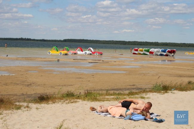 Обмілілий Світязь та дорогі пончики: чим зустрічає туристів урочище Гряда. ФОТО