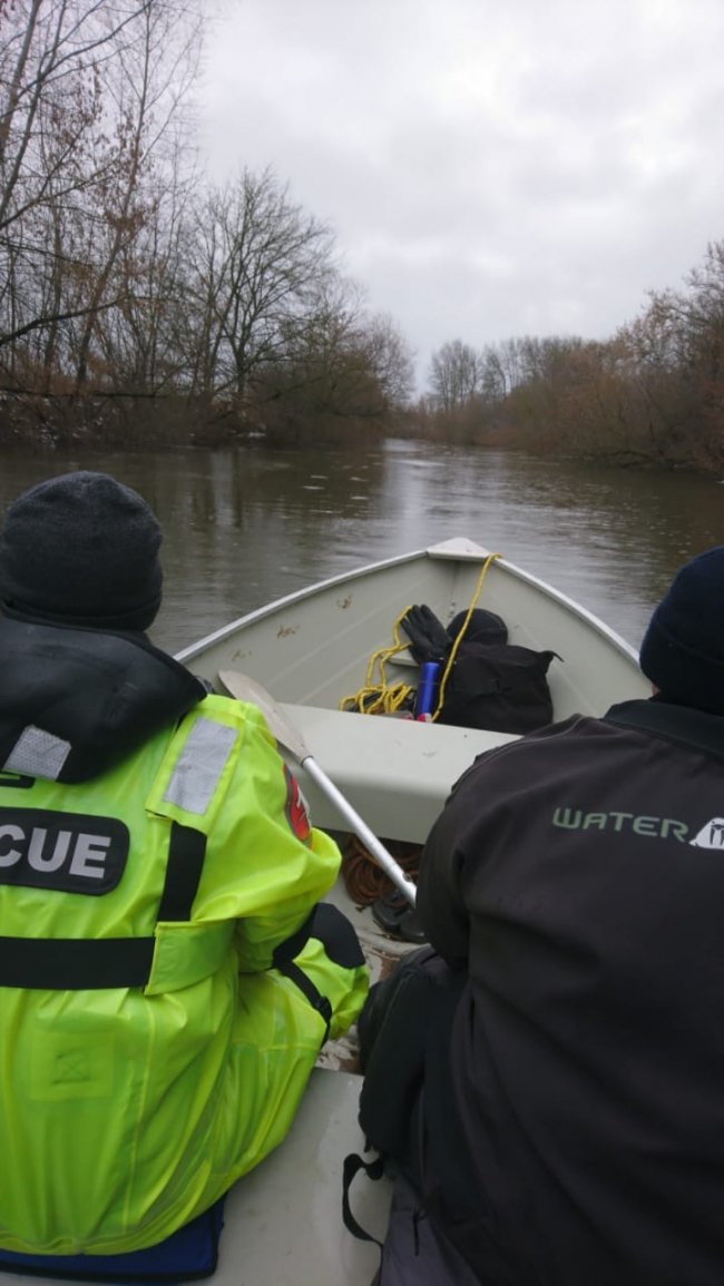 Водолази продовжують пошуки безвісті зниклого 21-річного лучанина у річці Стир