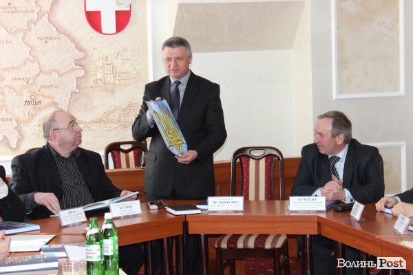 На Волині вийшла книга про історію СБУ