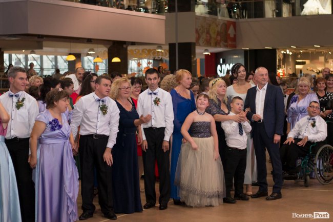 Свято з душею: у Луцьку відбувся «Осінній бал». ФОТО