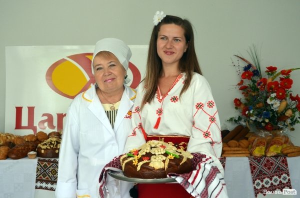 Як у Луцьку печуть хліб. ФОТО