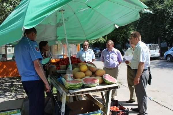 У Луцьку процвітає стихійна торгівля. ФОТО