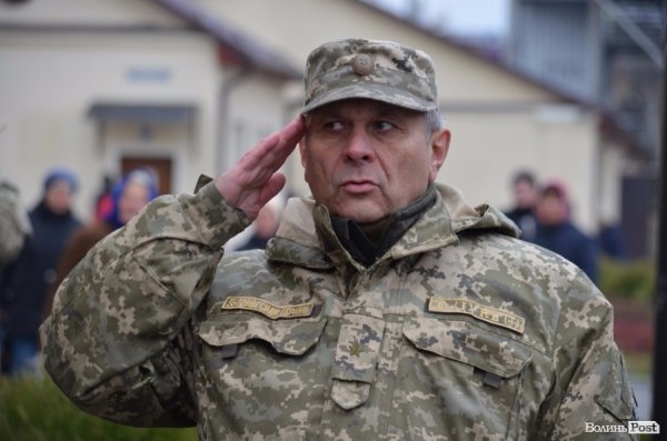 «Схід і Захід разом!»: до Луцька приїхав «Потяг єднання»