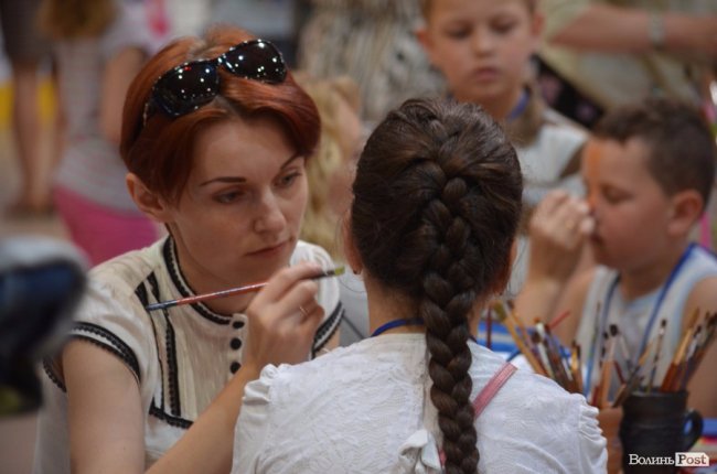 Діти наших Героїв: у «ПортСity» розважали дітей волинських атовців