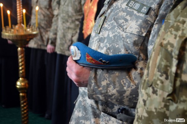 «Десантник пішов у небо»:  у Ківерцях поховали Героя Маріса Камінського