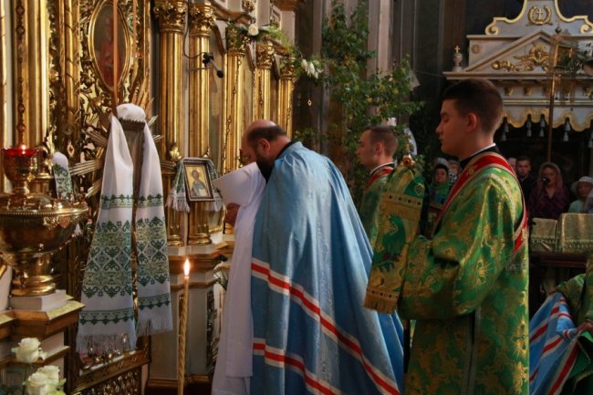 У головному соборі Луцька відправили святкову службу і освятили зілля. ФОТО