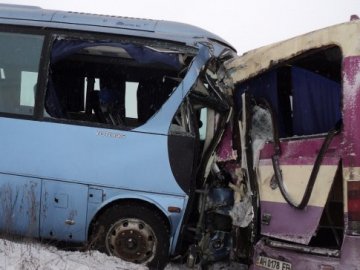 Страшна аварія з двома пасажирськими автобусами на Донеччині: є жертви. ФОТО