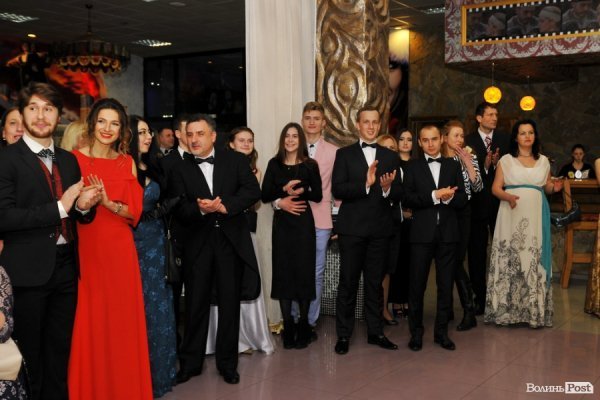 Фото різдвяного балу в Луцьку