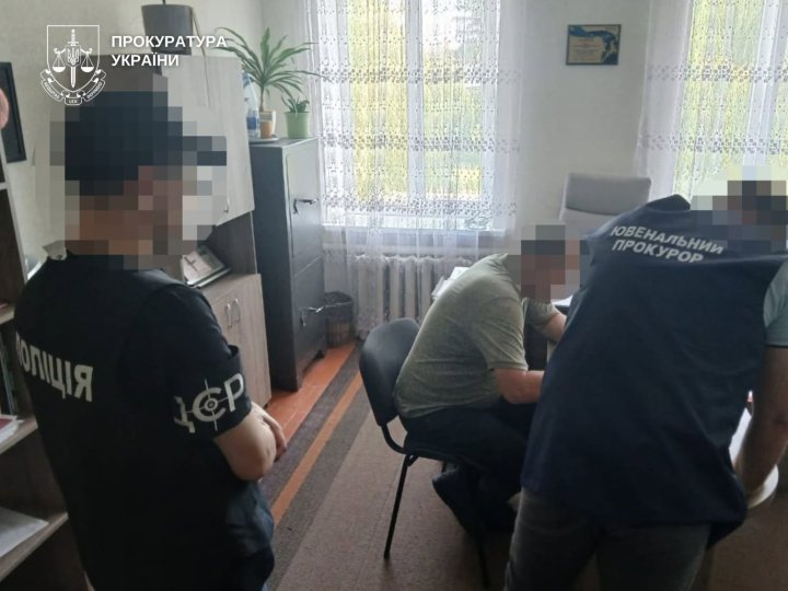 Збитки - майже 2 мільйони: депутат сільради та керівник училища на Волині отримали підозри