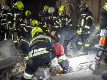 З-під завалів багатоповерхівки в Одесі дістали тіло маленького хлопчика