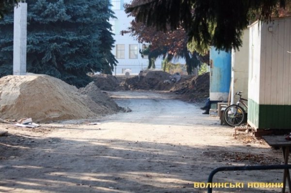 У Луцьку триває будівництво нового спортивного гіганта. ФОТО. ВІДЕО* 