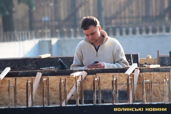 У Луцьку триває будівництво нового спортивного гіганта. ФОТО. ВІДЕО* 