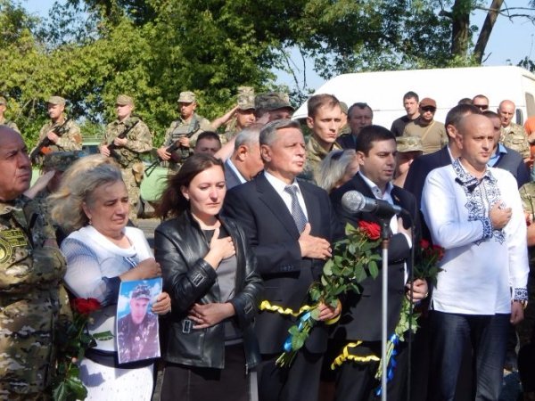 Делегація з Луцька відвідала місце загибелі військовослужбовців у Волновасі. ФОТО