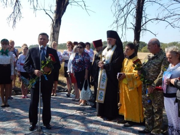 Делегація з Луцька відвідала місце загибелі військовослужбовців у Волновасі. ФОТО