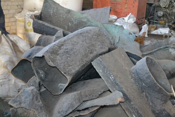 Волинського Леніна розпиляли, щоб зробити два пам’ятники: Бандері та Небесній сотні. ФОТО