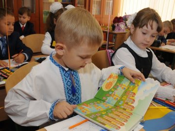 Розповіли, що буде у першокласників замість табелів