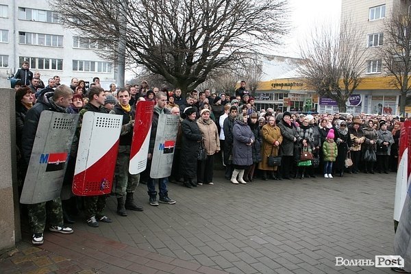 У Луцьку прощалися з загиблим волинянином. ФОТО