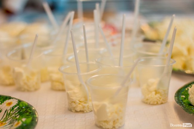 Акцент – на натуральності: у Луцьку презентували сир від «УгринівМолоко»*