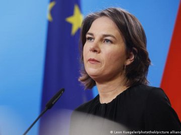 Німеччина заявляє, що готова відправити Україні важке озброєння