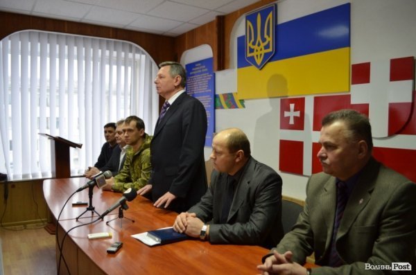 Луцьку міліцію вмовляли повернутися до роботи. ФОТО