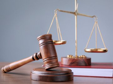 В Україні судитимуть даму, яка поцупила в «Укртатнафти» $20 мільйонів