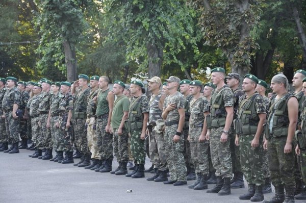 Луцькі прикордонники повернулись зі Сходу. ФОТО