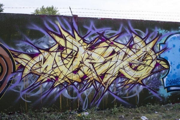 Як графітчики розмалювали 72-метрову стіну в Луцьку. ФОТО