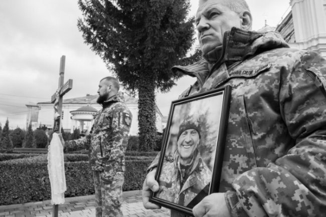 У Луцьку провели в останню путь Героя Сергія Гаврука