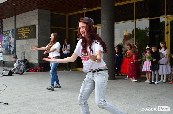 У Луцьку почали збір речей для знедолених. ФОТО