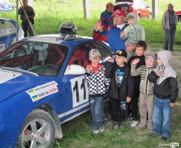 Під Луцьком змагалися автогонщики. ФОТО 