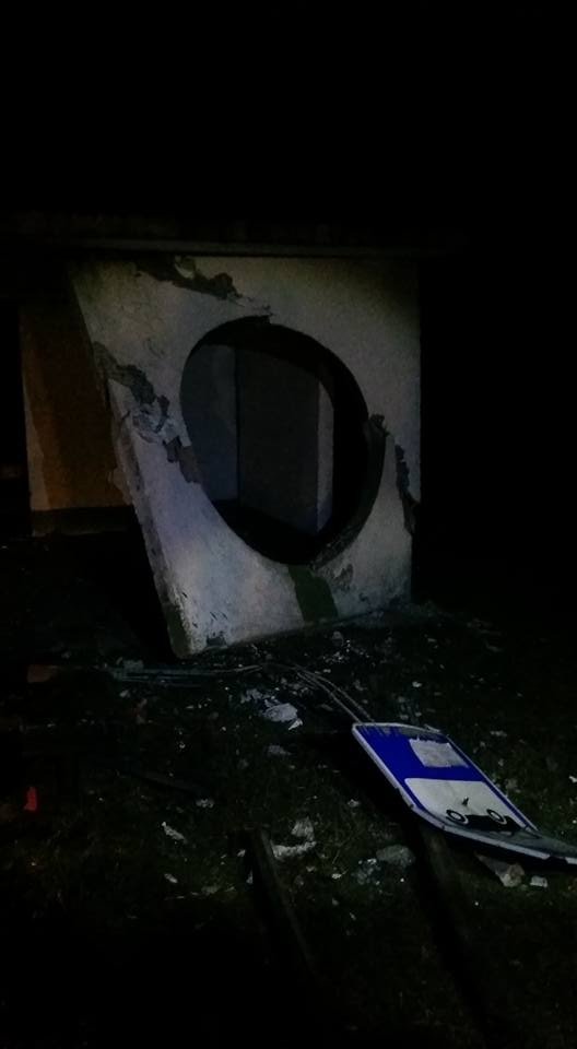 Неподалік Луцька авто наїхало на зупинку. ФОТО