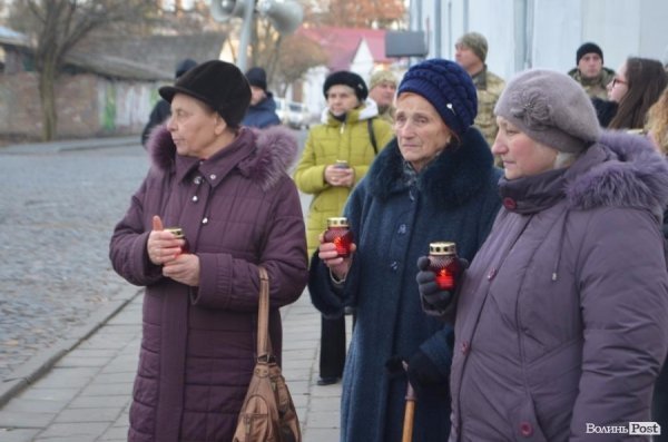 Лучани вшанували пам’ять жертв Голодомору