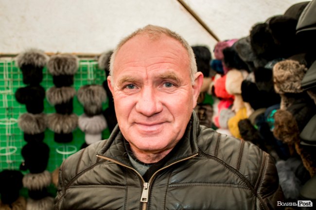 Від білизни до шикарних шуб: у Луцьку – Харківський ярмарок. ФОТО