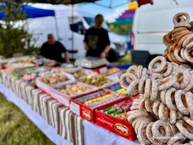 На Волині під час етнофестивалю зібрали понад 60 тисяч на підтримку українського війська. ФОТО