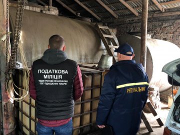 В Горохові викрили нелегальну заправку