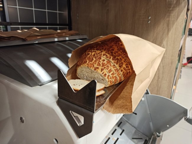 У гіпермаркеті «Там Там Сімейні традиції» встановили сучасну хліборізку. ВІДЕО*