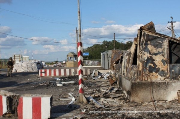 Прикордонники своїми силами зводять «стіни Коломойського». ФОТО