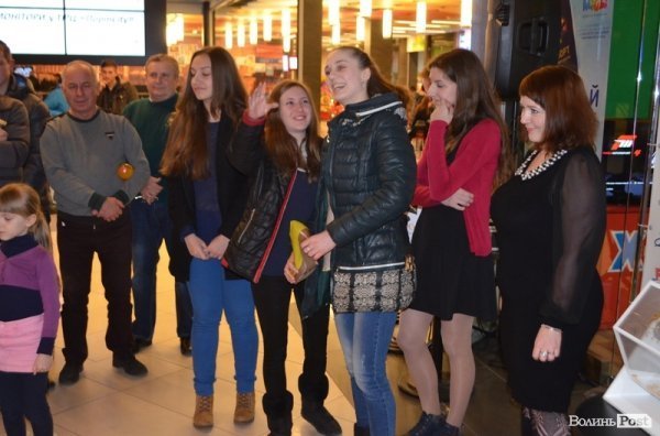 «Попелюшка»: у Луцьку показали старі казки в новому форматі. ФОТО