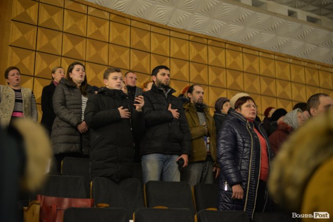 Томос, селфі та колядки: Петро Порошенко на Волині. ФОТОРЕПОРТАЖ