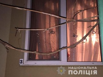 У Рівному вночі обстріляли будинок голови міського суду. ФОТО