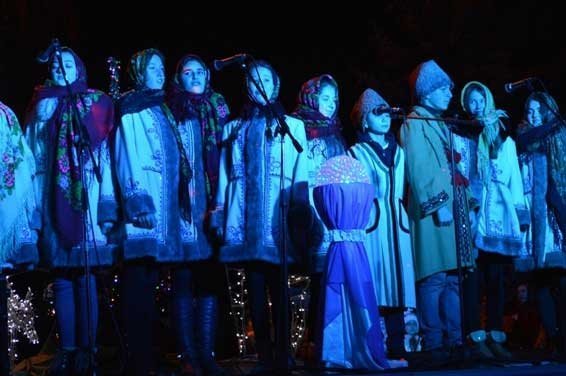 У Ковелі засяяла головна ялинка