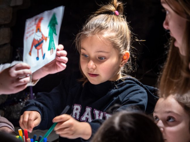 Як у Луцьку працювала резиденція святого Миколая в укритті