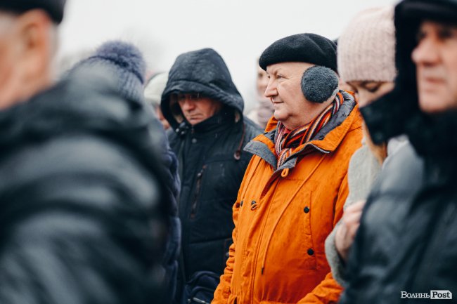 Водохреще у Луцьку: освячення води в річці Стир та занурення лучан. ФОТОРЕПОРТАЖ