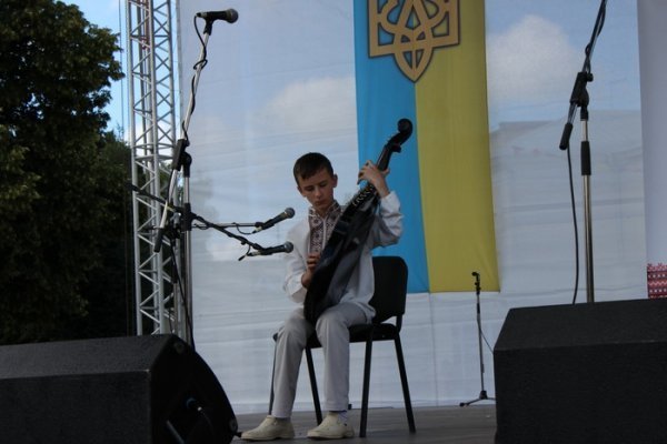 У центрі Луцька грали на бандурах. ФОТО