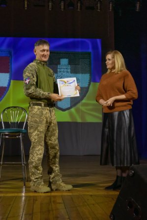 Вибір - бути з Україною: у Луцьку відбувся творчий вечір військовослужбовця «Сталевої сотки» Миколи Більшевича