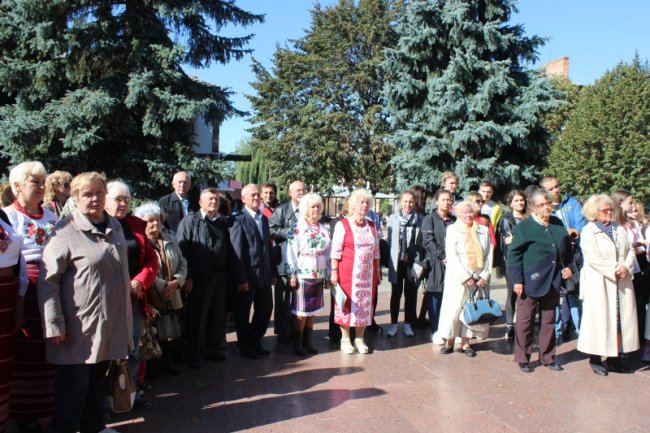 У Луцьку влаштували акцію з нагоди Дня людей поважного віку. ФОТО