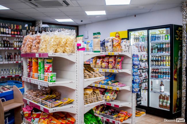 Смачні подарунки та знижки: міні-маркет «УгринівМолоко» відсвяткував дворіччя. ФОТО*